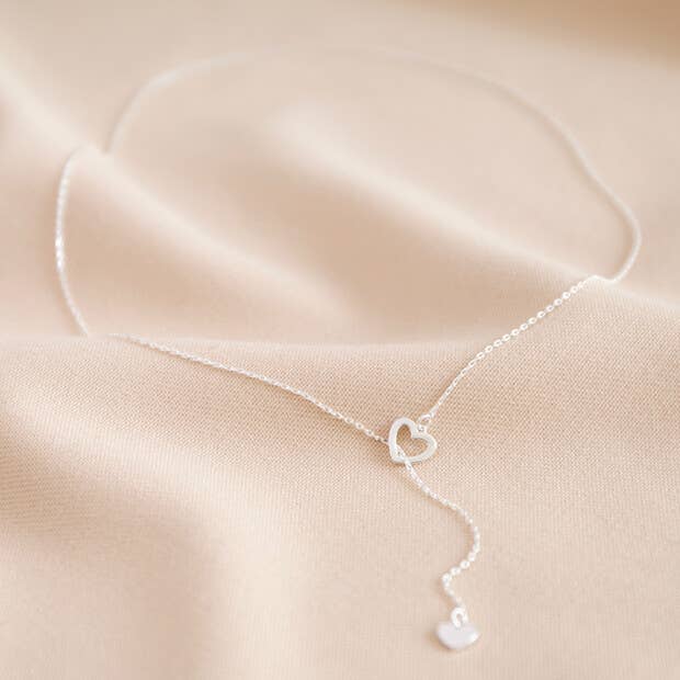 Mimatched Heart Laryat necklace in Silver