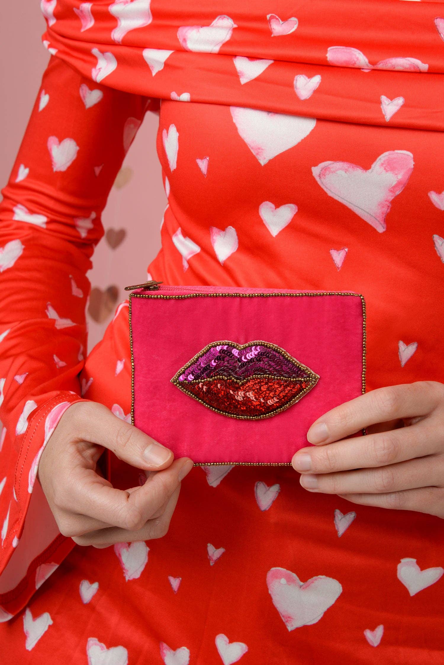 LIPS ON BRIGHT PINK SMALL POUCH