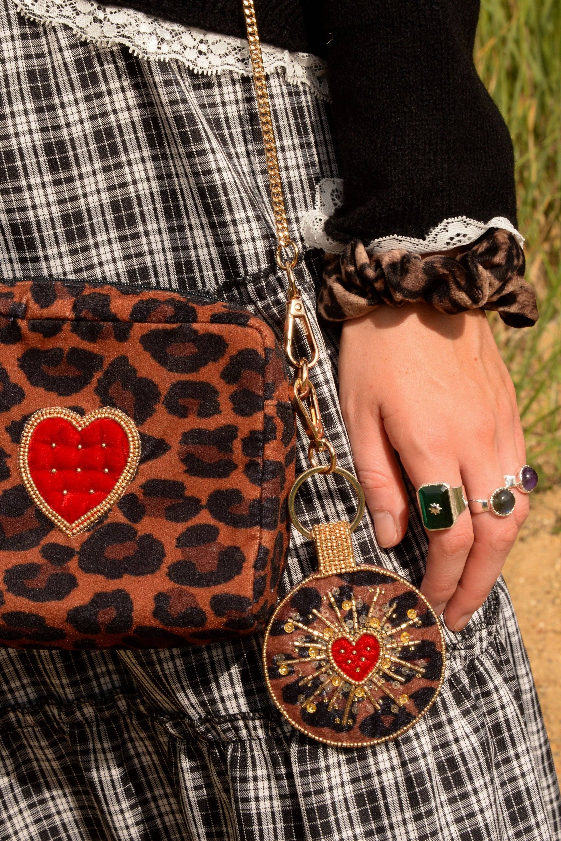 LEOPARD HEART ROUND KEYRING/BAG CHARM