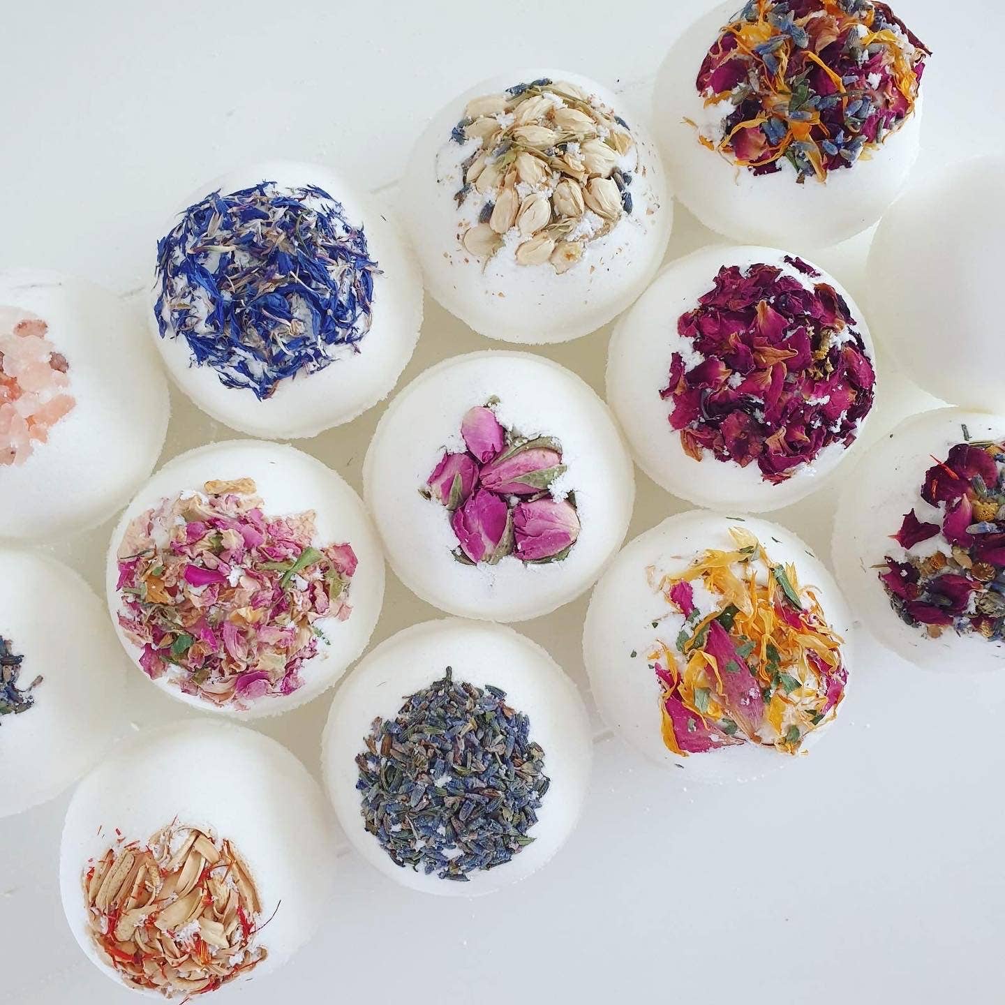 30x Boxed Secret Bath Bombs mix with hidden message inside