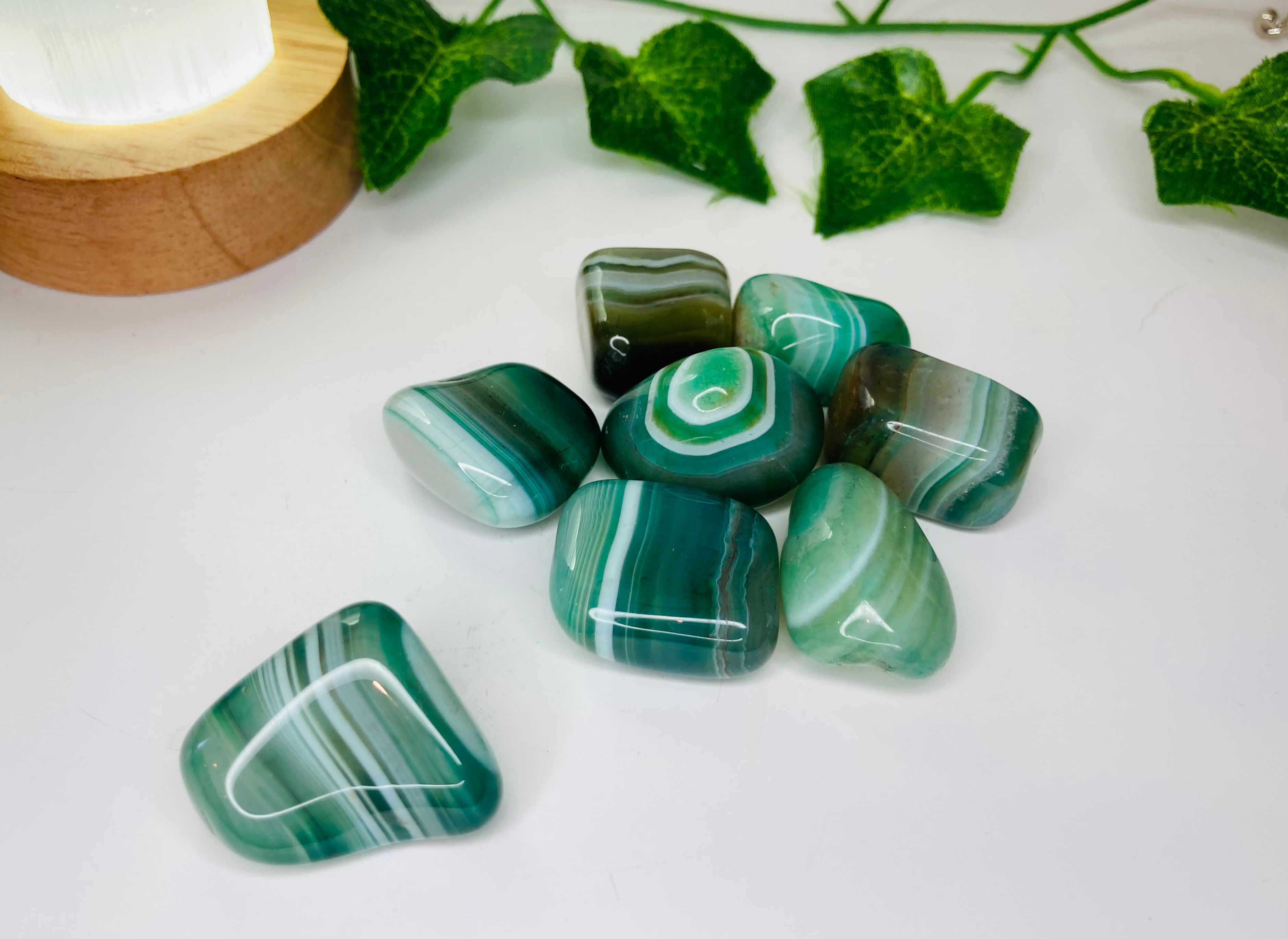 Green outlet banded agate