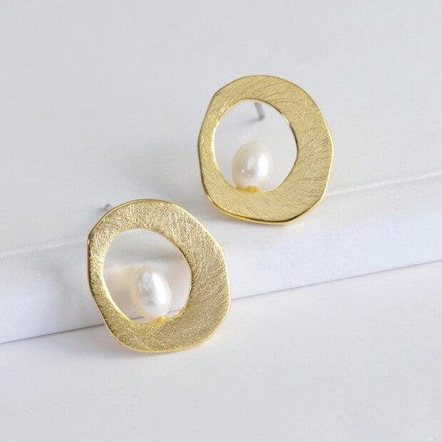 Organic Outline Shape & Pearl Stud Earrings